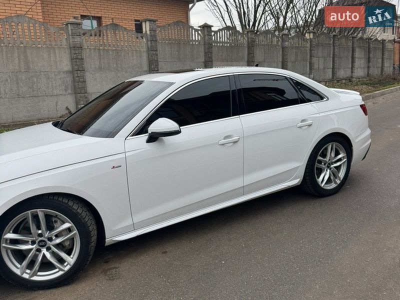 Седан Audi A4 2021 в Полтаве