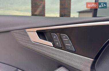 Седан Audi A4 2021 в Полтаві