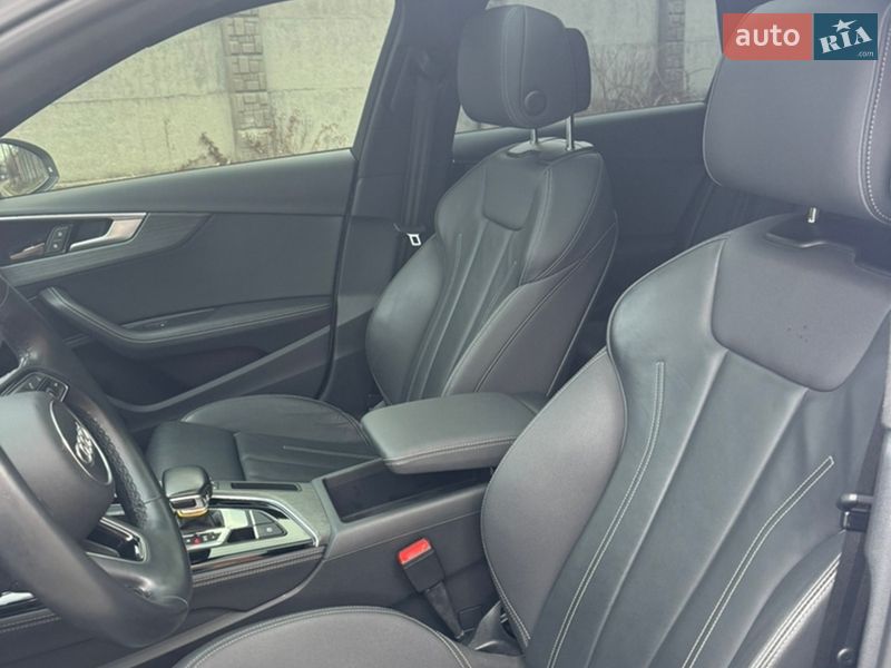 Седан Audi A4 2021 в Полтаве