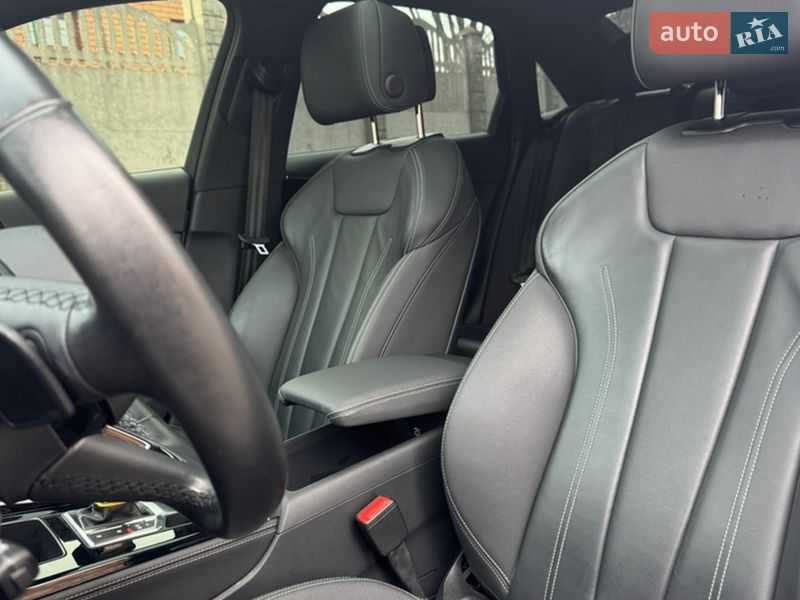Седан Audi A4 2021 в Полтаве