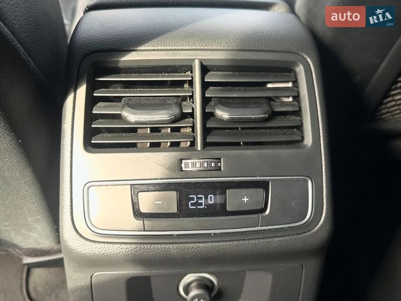 Седан Audi A4 2016 в Полтаві