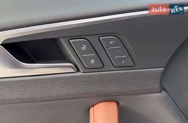 Седан Audi A4 2017 в Киеве