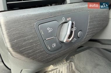 Седан Audi A4 2017 в Киеве