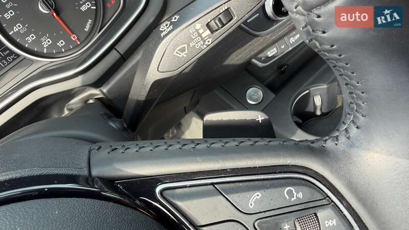 Седан Audi A4 2017 в Киеве