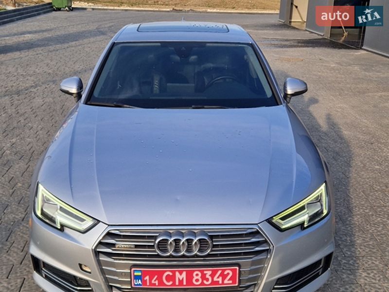 Седан Audi A4 2018 в Львове