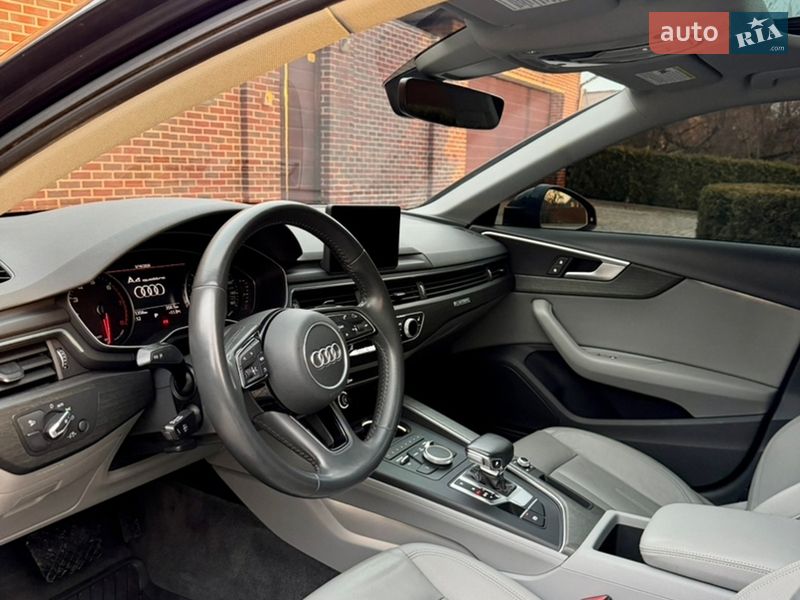 Седан Audi A4 2018 в Днепре