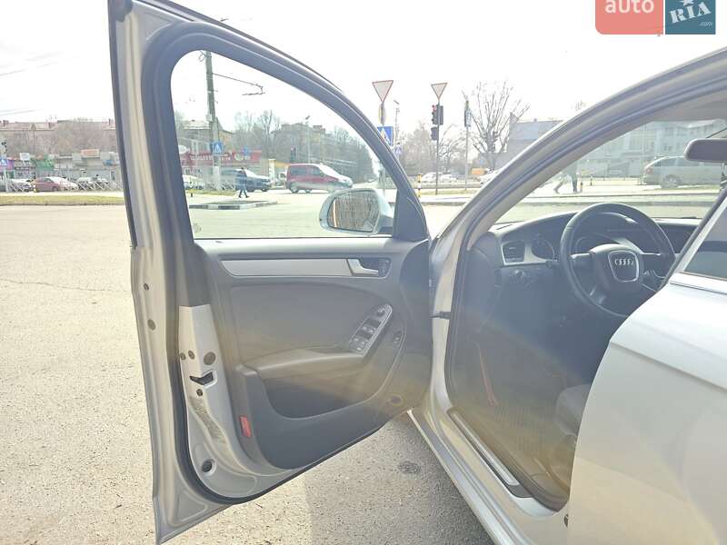 Седан Audi A4 2008 в Кропивницькому