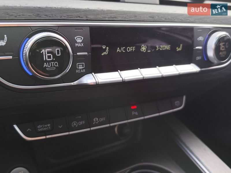 Седан Audi A4 2017 в Чернигове