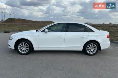 Седан Audi A4 2015 в Виннице