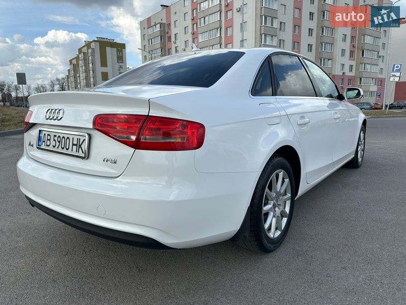 Седан Audi A4 2015 в Виннице