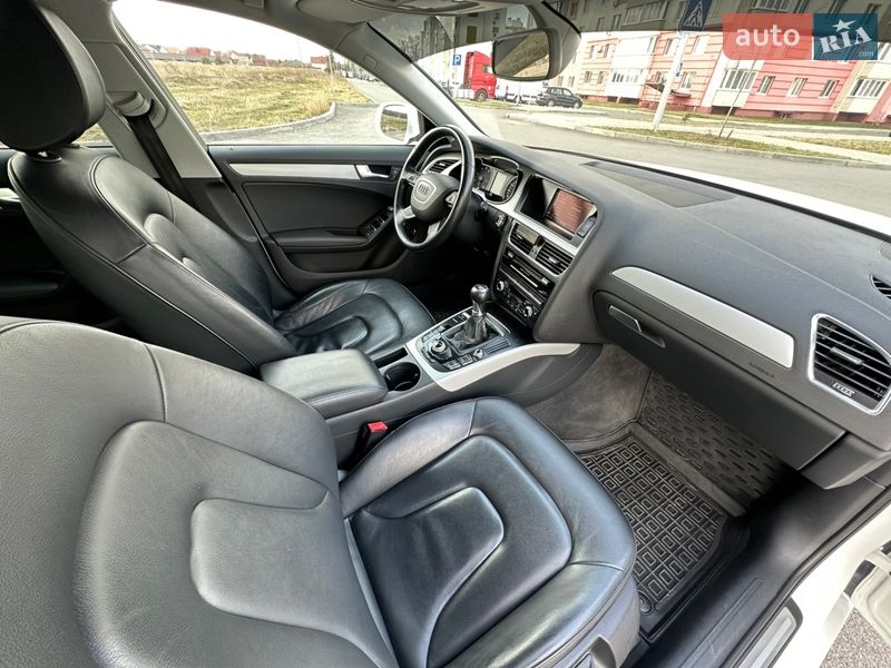 Седан Audi A4 2015 в Виннице
