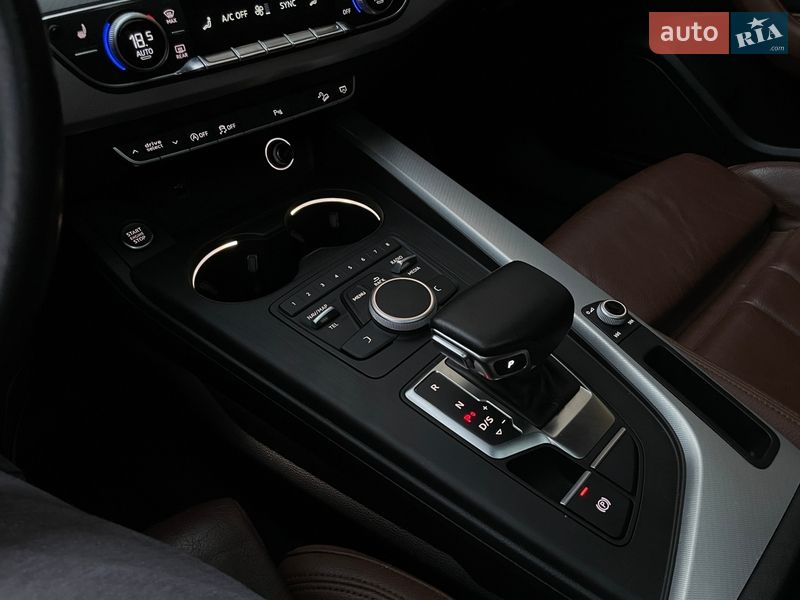 Седан Audi A4 2018 в Львові