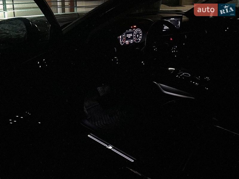 Седан Audi A4 2019 в Львове