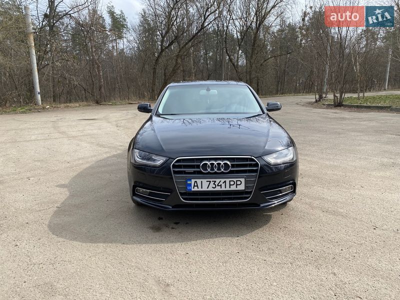 Седан Audi A4 2013 в Киеве