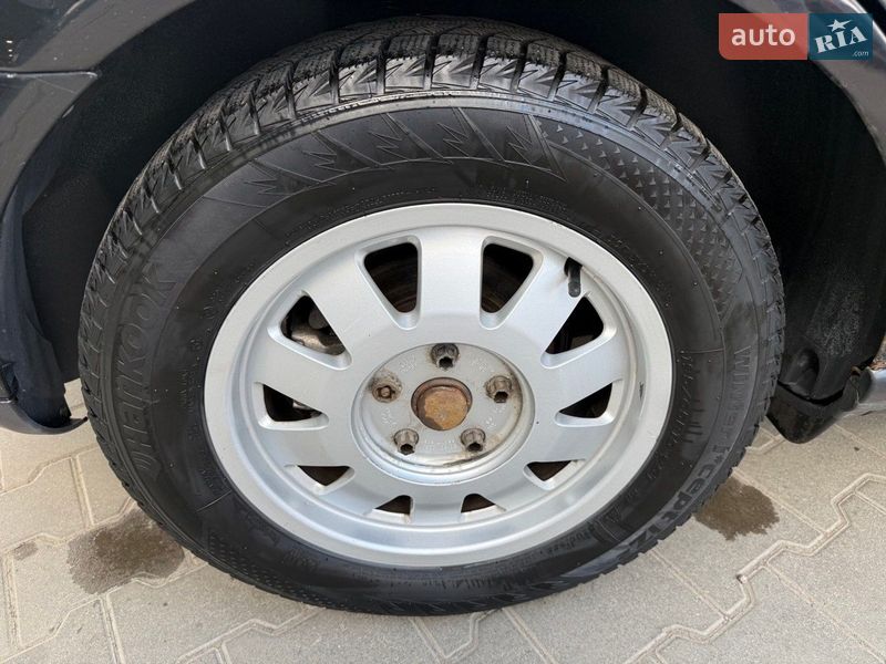 Седан Audi A4 1999 в Ровно