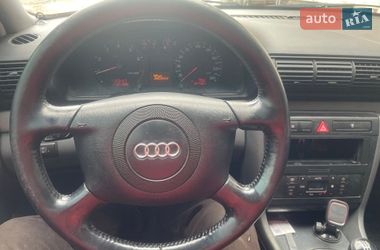 Седан Audi A4 2000 в Львові
