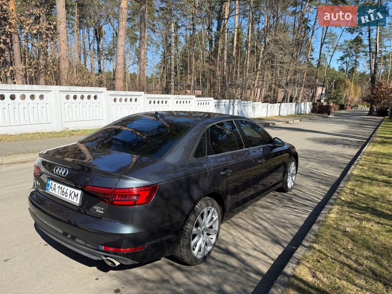 Седан Audi A4 2017 в Киеве