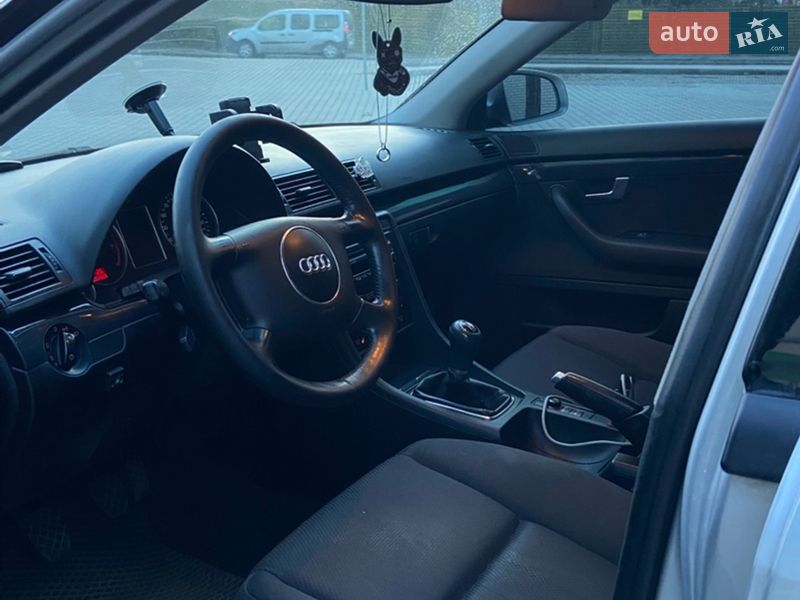 Седан Audi A4 2001 в Хмельницькому
