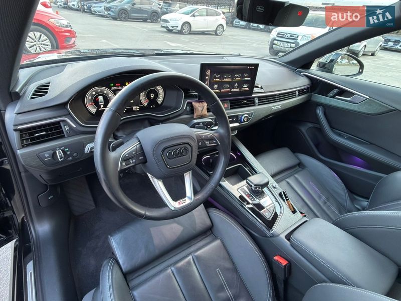 Седан Audi A4 2020 в Киеве