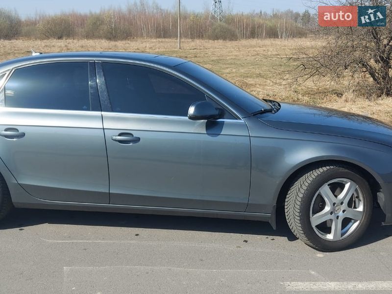 Седан Audi A4 2012 в Житомире