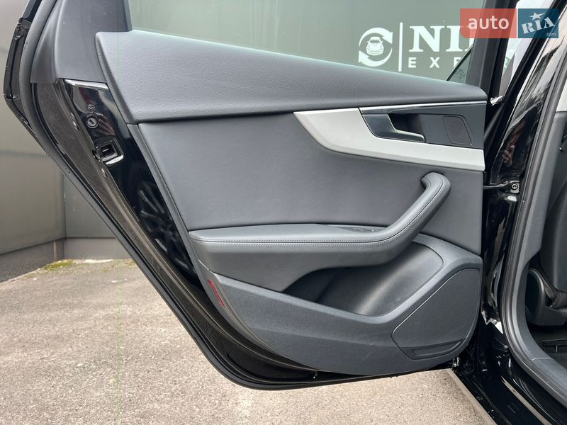 Седан Audi A4 2020 в Львове
