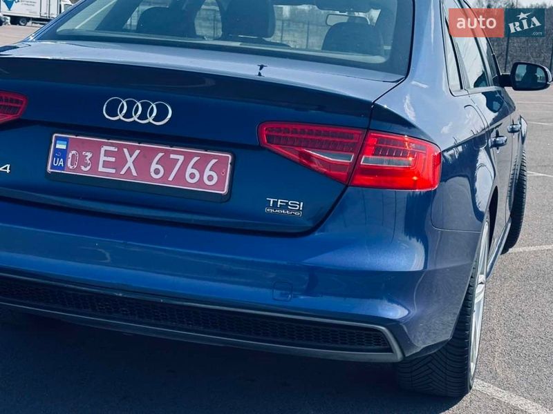Седан Audi A4 2015 в Рівному