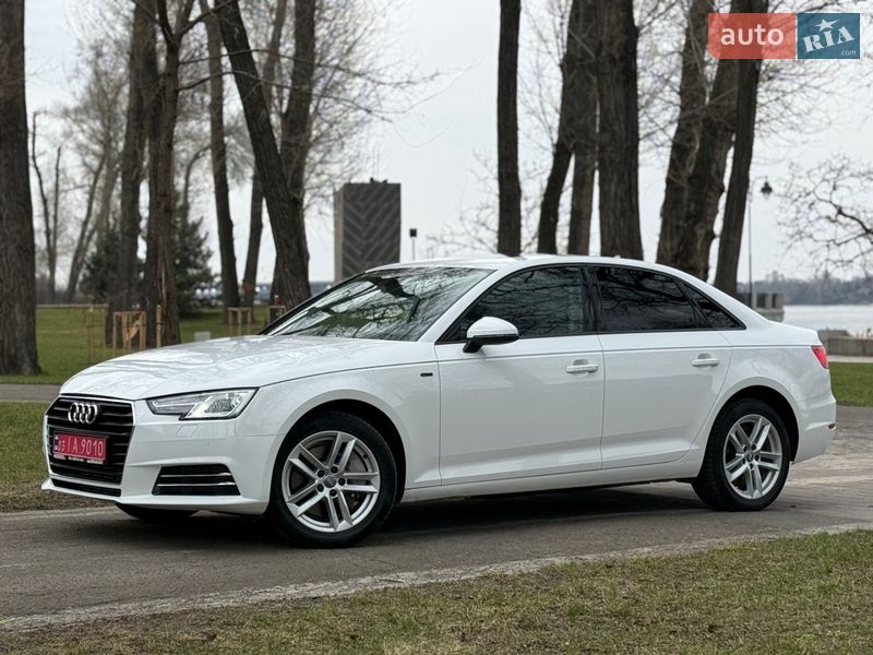 Седан Audi A4 2017 в Киеве