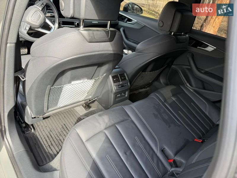Седан Audi A4 2023 в Харькове