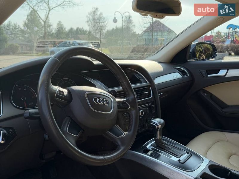Седан Audi A4 2012 в Львові
