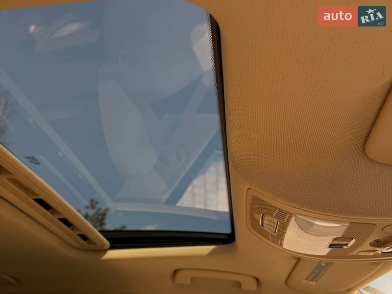 Седан Audi A4 2012 в Львове