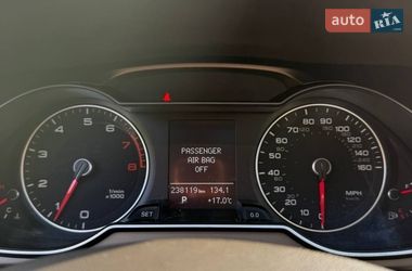 Седан Audi A4 2012 в Львове
