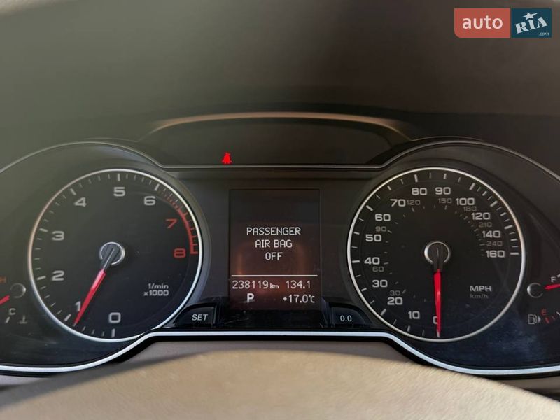 Седан Audi A4 2012 в Львові