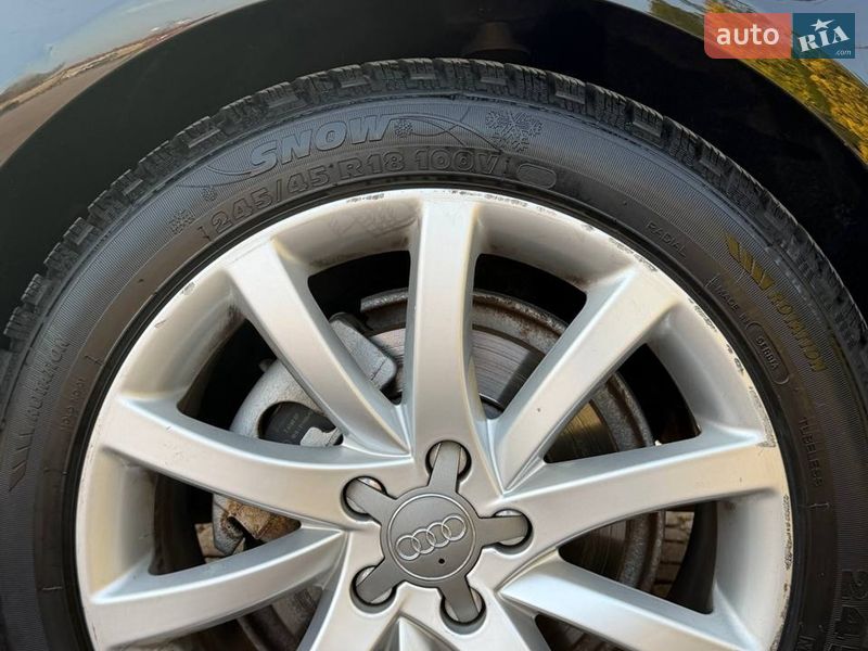 Седан Audi A4 2012 в Львові