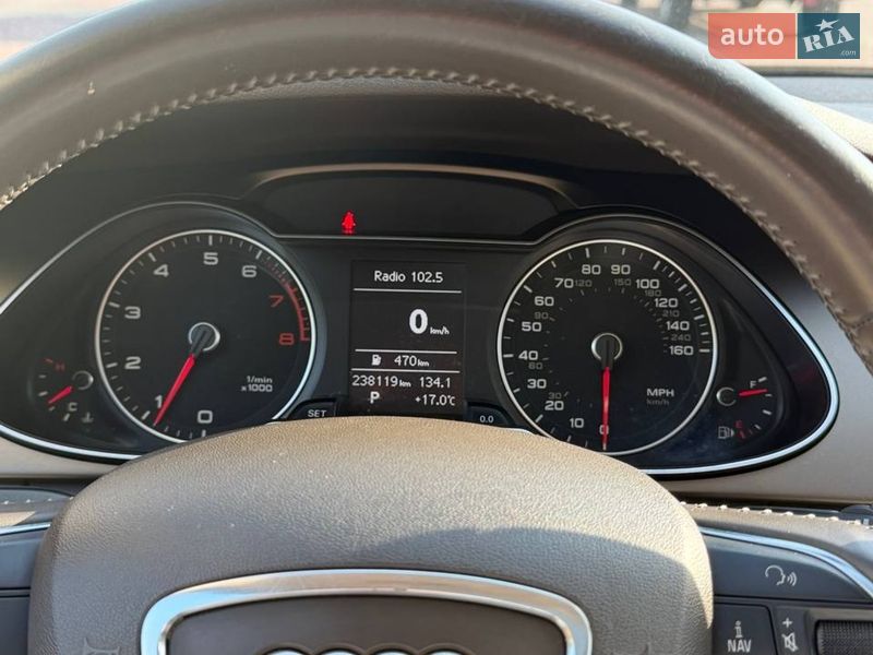 Седан Audi A4 2012 в Львове