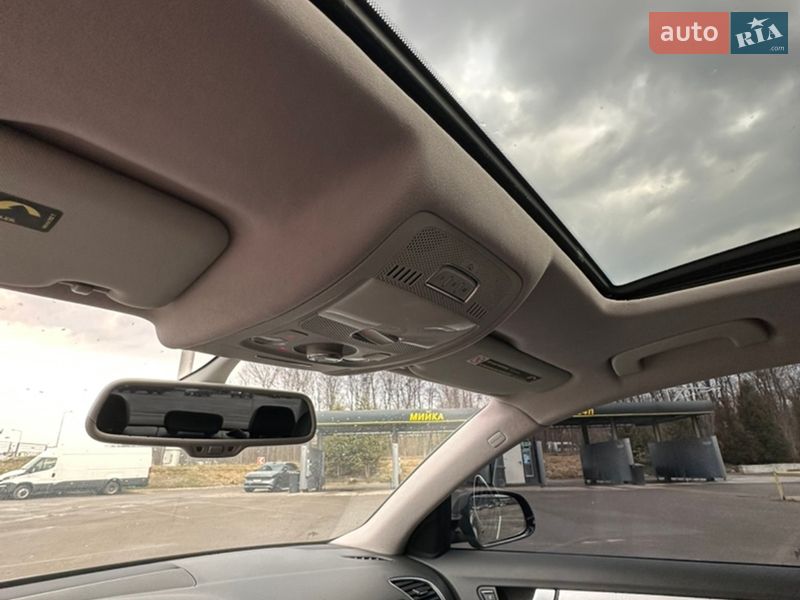 Седан Audi A4 2013 в Львове