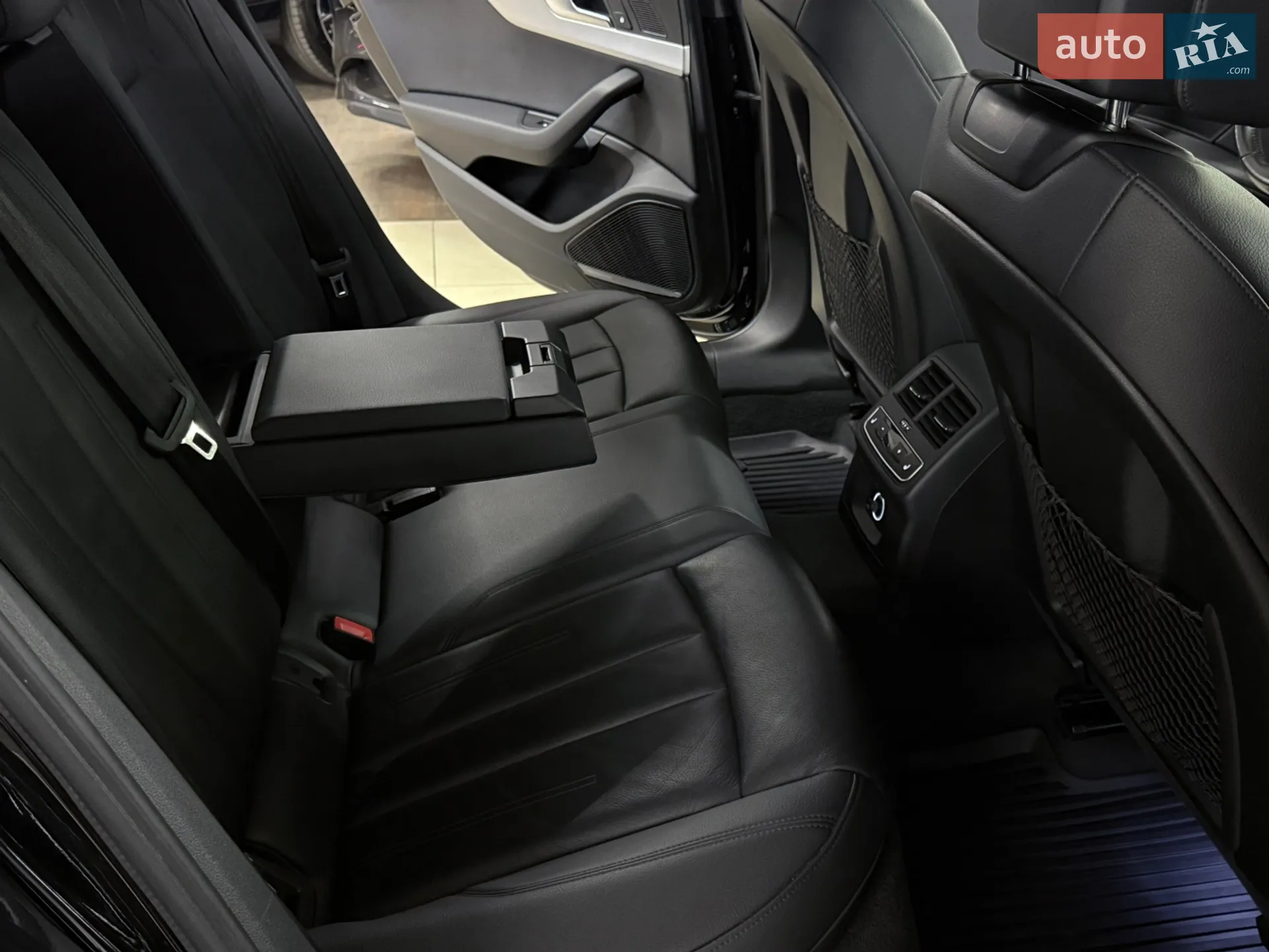 2017 Audi A4 - мініатюра 25