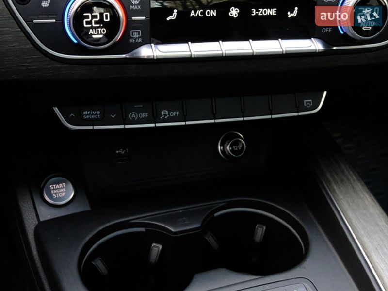 Седан Audi A4 2019 в Києві