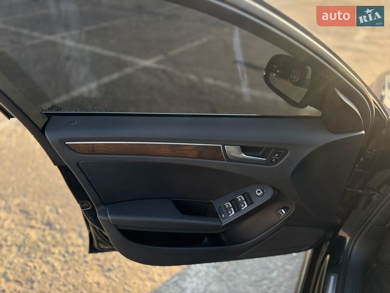 Седан Audi A4 2013 в Києві