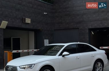 Седан Audi A4 2017 в Киеве