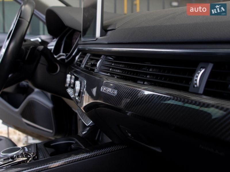 Седан Audi A4 2015 в Черкассах