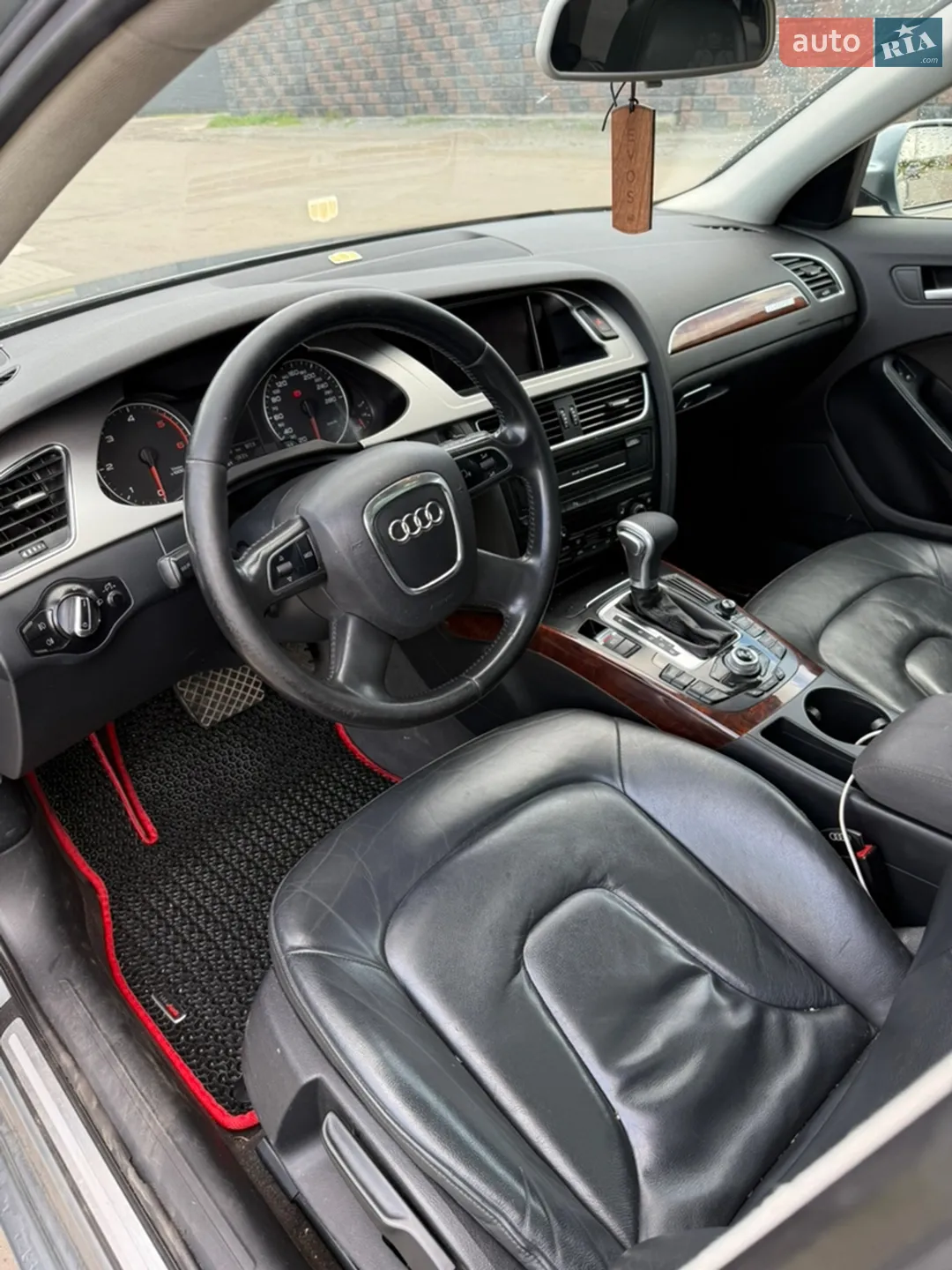 2010 Audi A4 - мініатюра 7