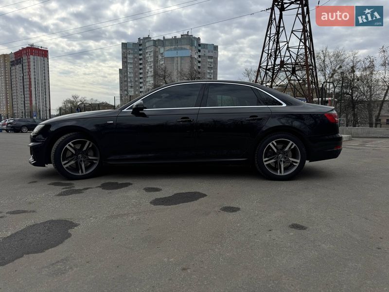 Седан Audi A4 2016 в Киеве