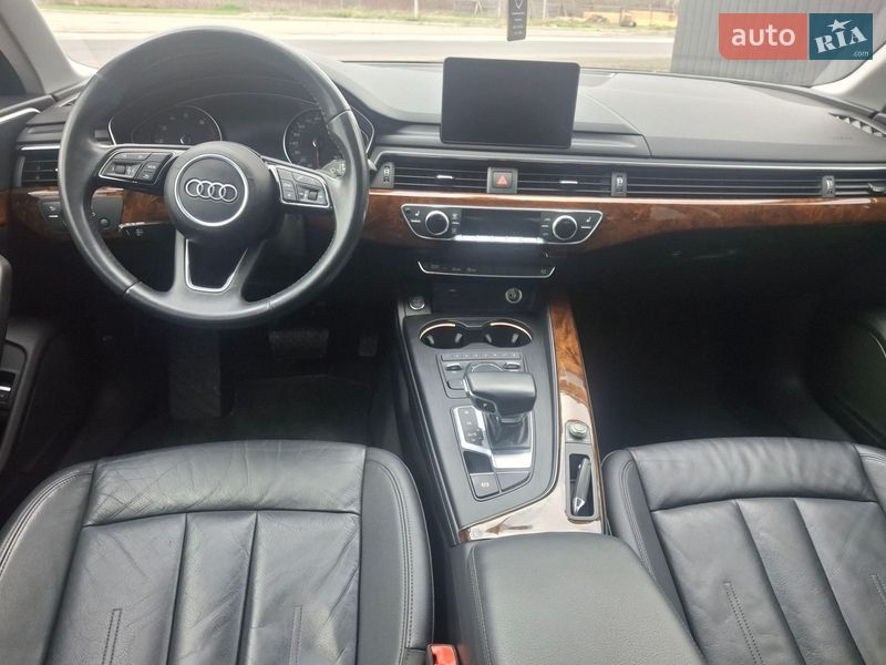 Седан Audi A4 2018 в Каменец-Подольском