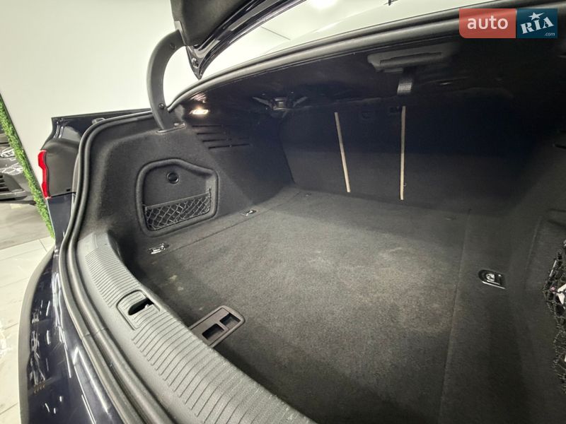 Седан Audi A4 2017 в Одессе
