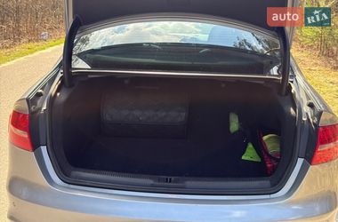 Седан Audi A4 2014 в Шацьку