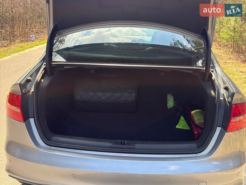 Седан Audi A4 2014 в Шацьку