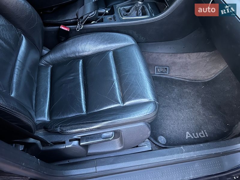Седан Audi A4 2003 в Киеве