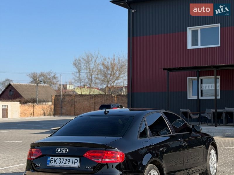 Седан Audi A4 2010 в Дубно