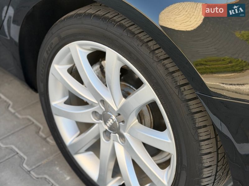 Седан Audi A4 2010 в Дубно