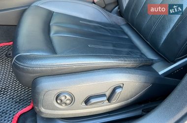 Седан Audi A4 2017 в Киеве